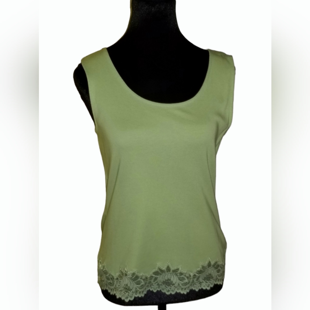 Coldwater Creek green scoop neck tank with lace hemline.